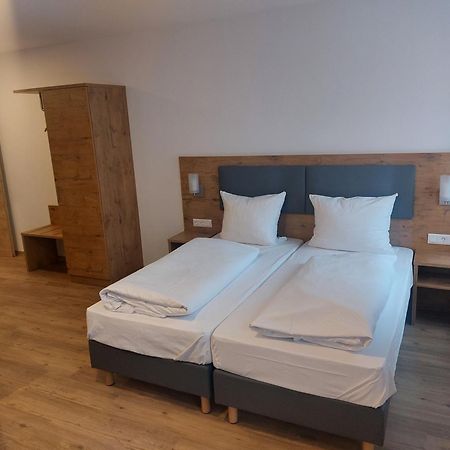 Hotel Stern Gersthofen Eksteriør bilde
