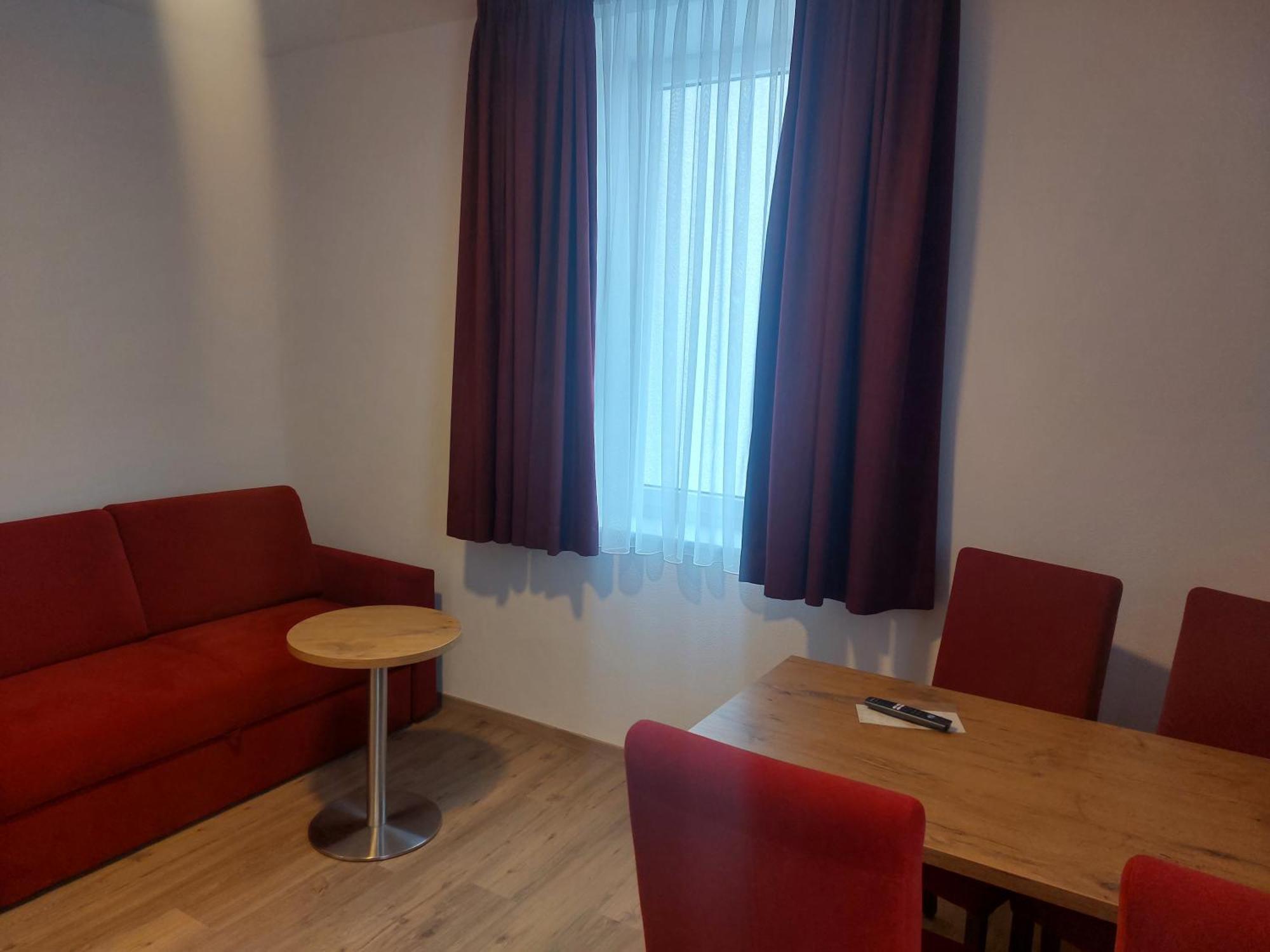 Hotel Stern Gersthofen Eksteriør bilde