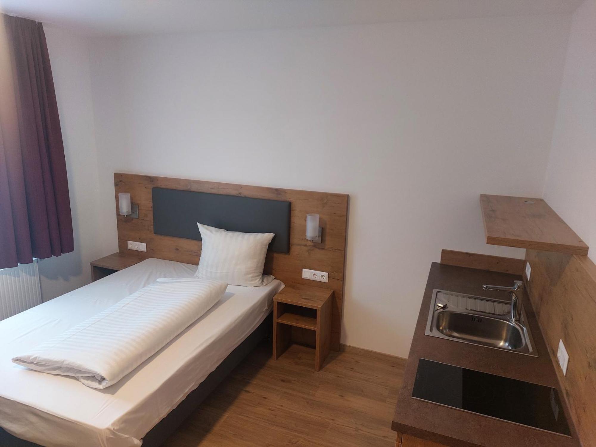 Hotel Stern Gersthofen Eksteriør bilde