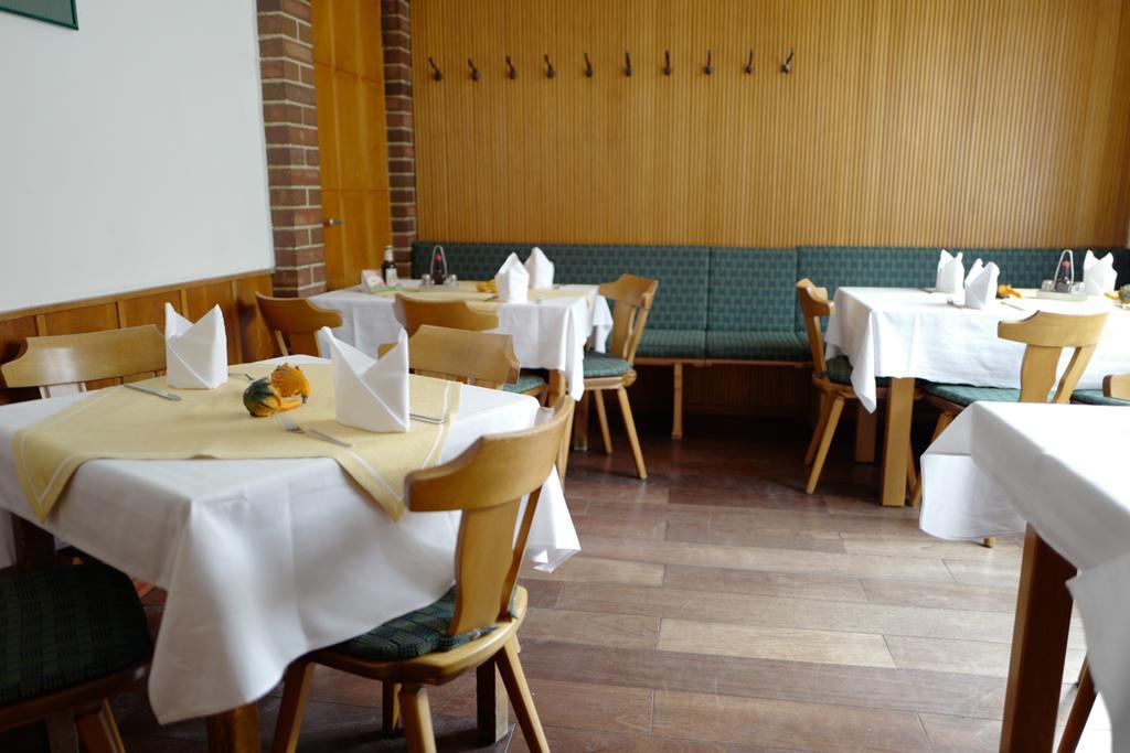Hotel Stern Gersthofen Eksteriør bilde
