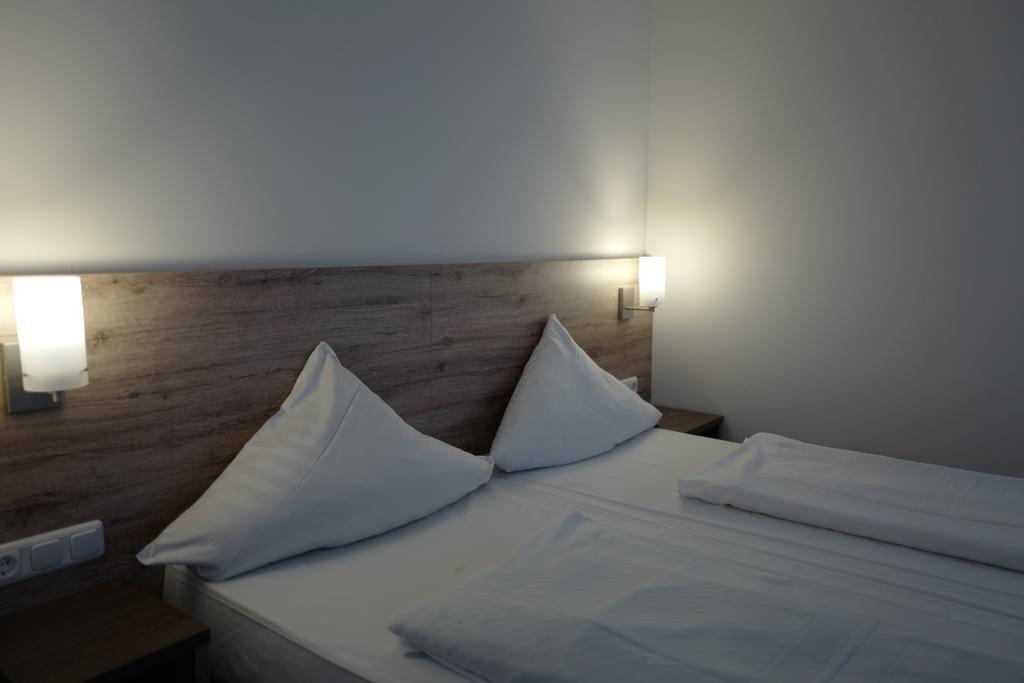Hotel Stern Gersthofen Eksteriør bilde