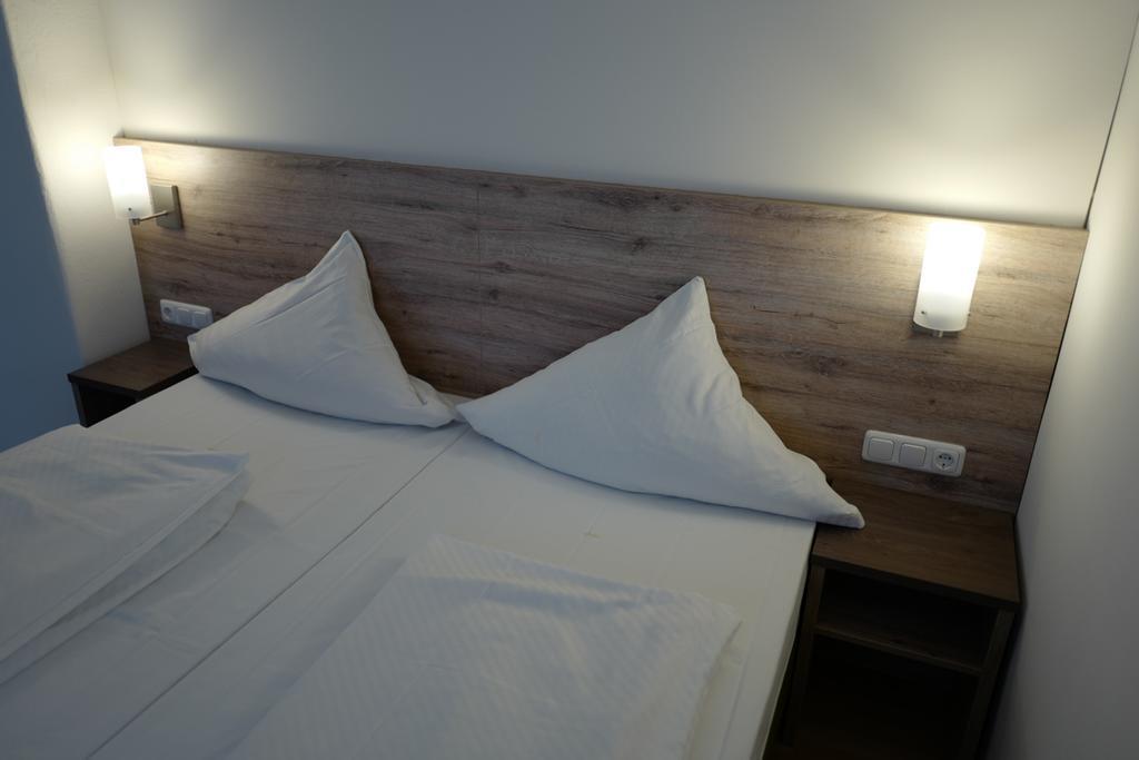 Hotel Stern Gersthofen Eksteriør bilde