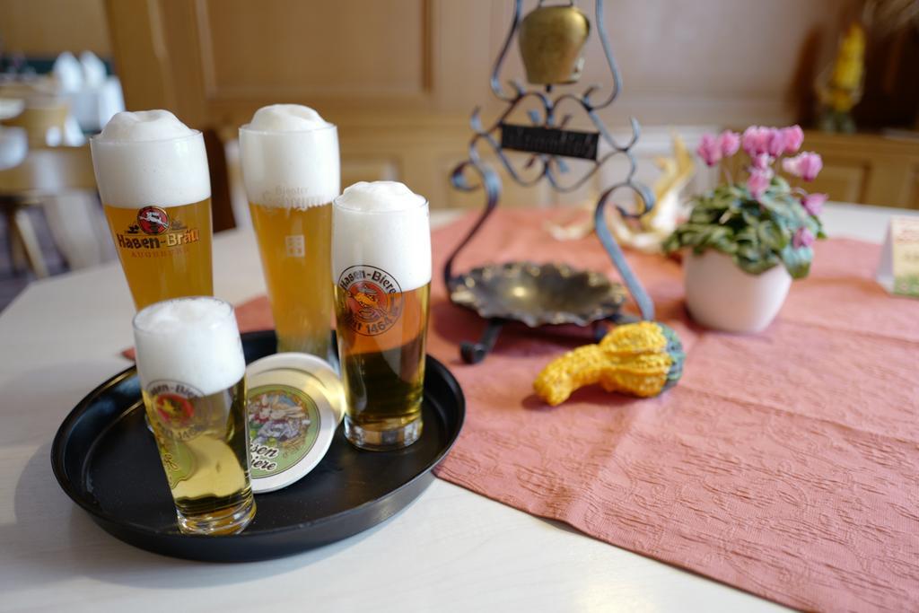 Hotel Stern Gersthofen Eksteriør bilde