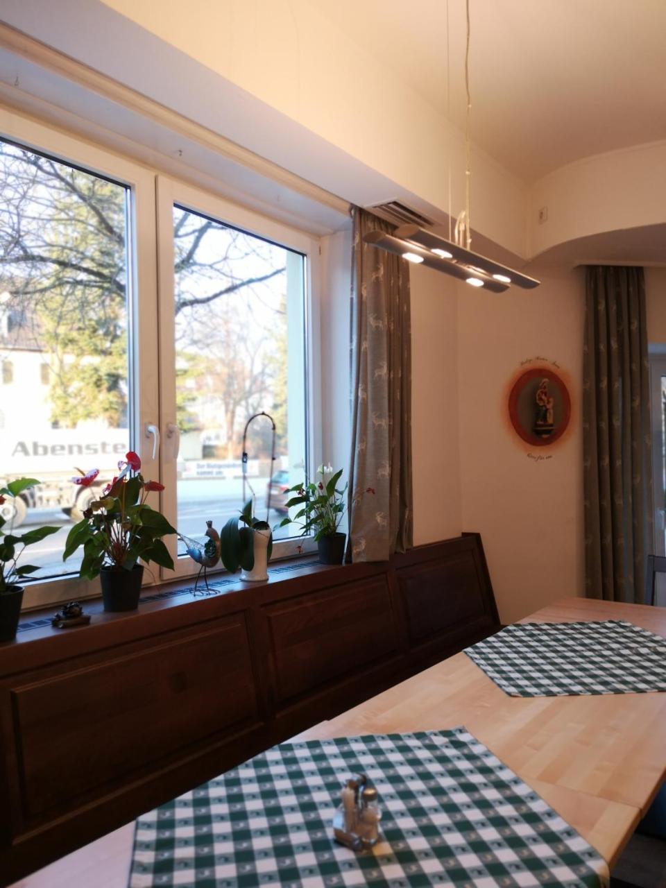 Hotel Stern Gersthofen Eksteriør bilde